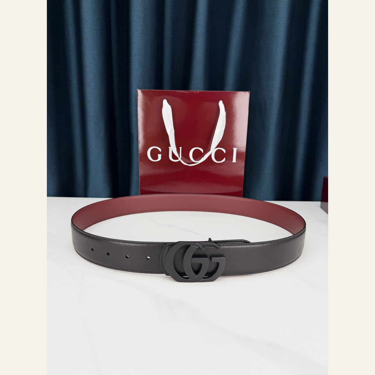 Gucci Square Double G Reversible 40 mm, overall belt view