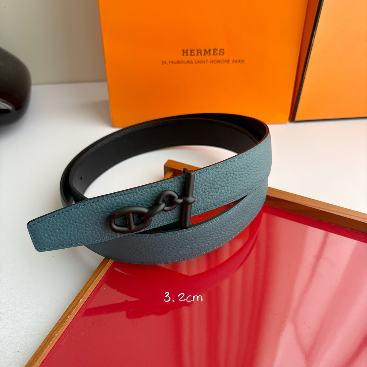 Hermès H Buckle Reversible 32 mm, overall belt view