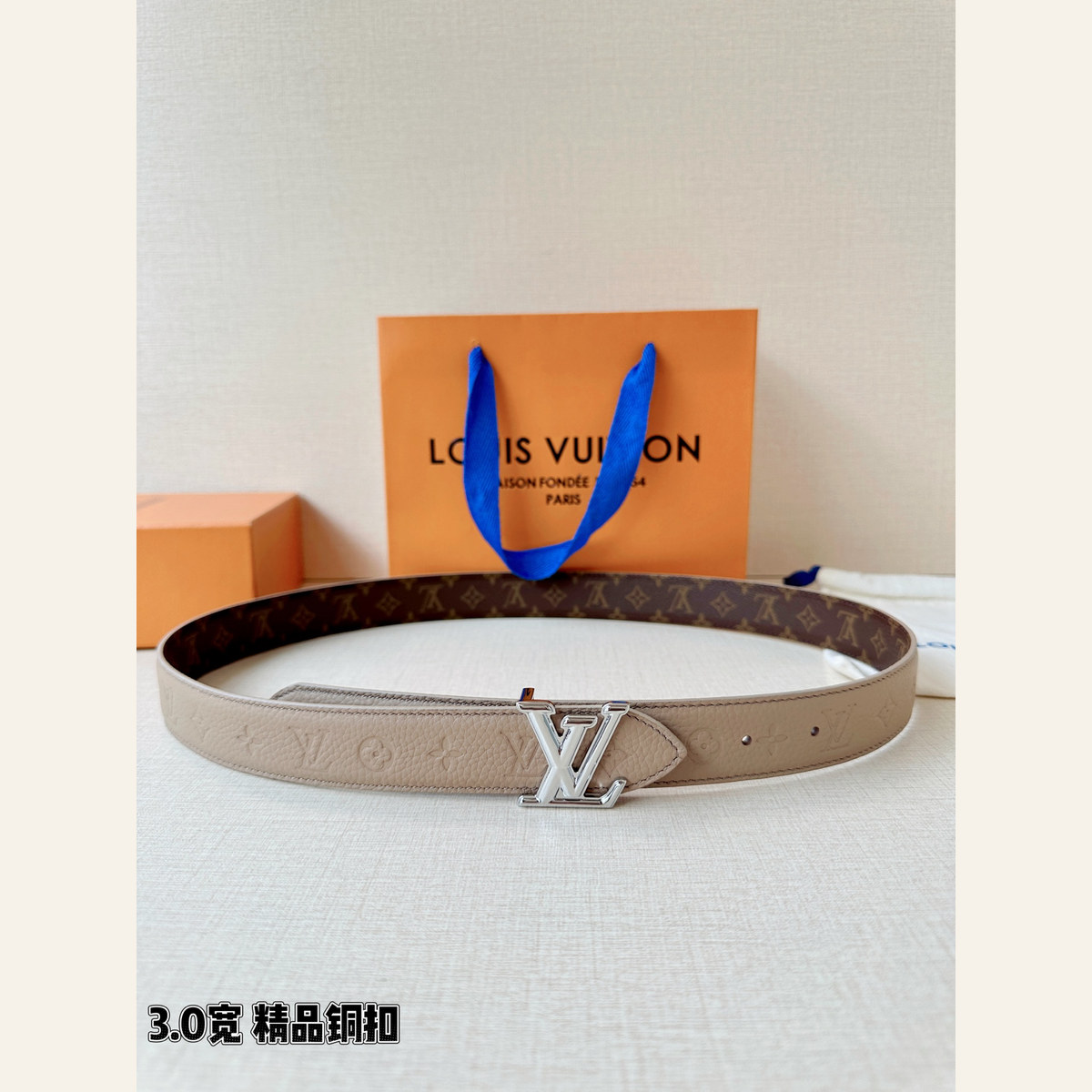 Louis Vuitton Shadow Reversible 30 mm, overall belt view